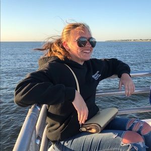 Meet your Posher, Nicole